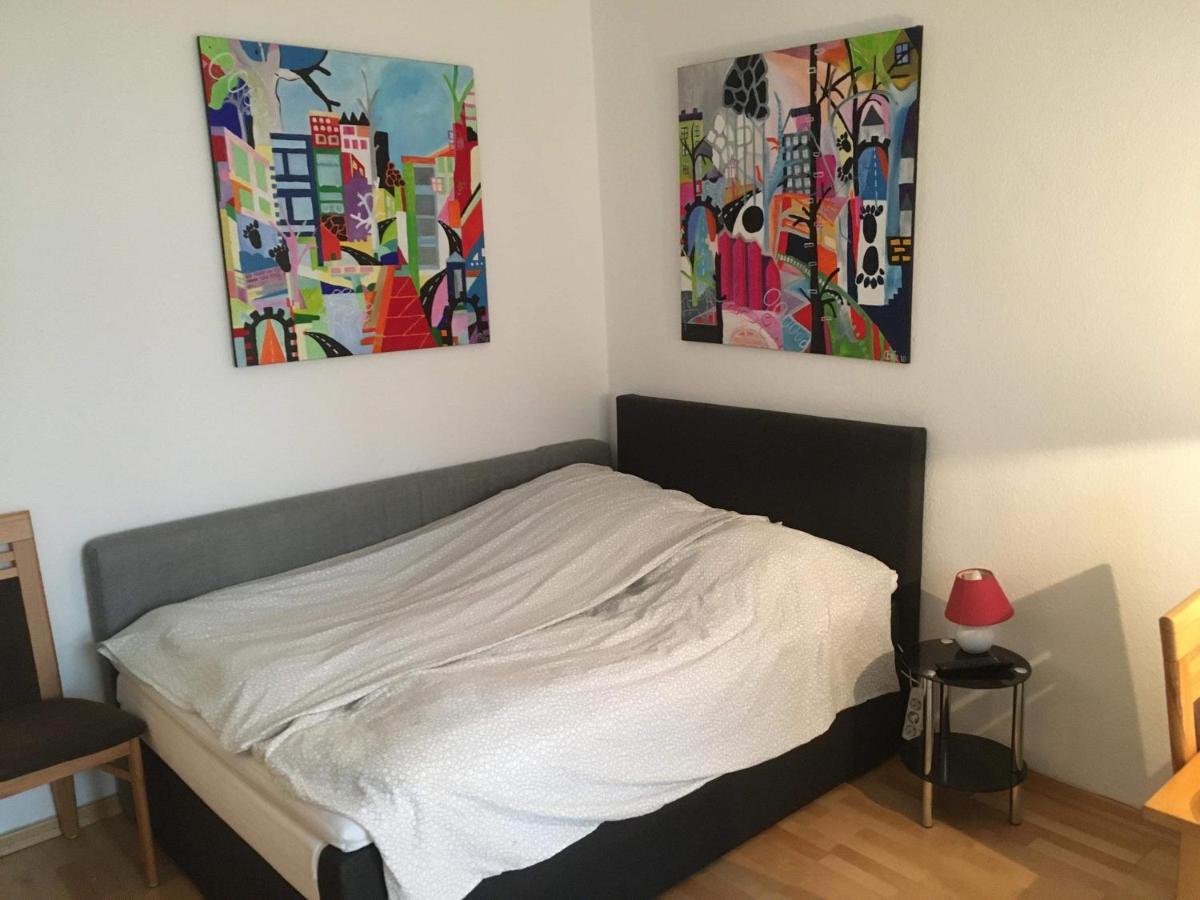 Appartamento 1-zimmer-apartment Mitten Im Friedrichshain Berlino